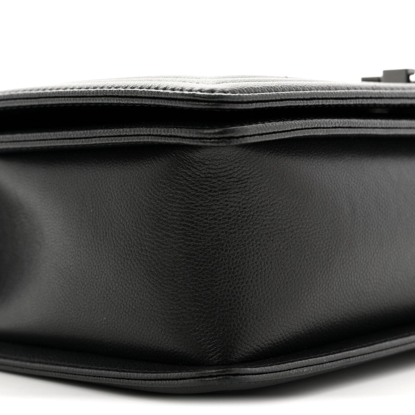 Caviar Quilted New Medium Boy Flap So Black