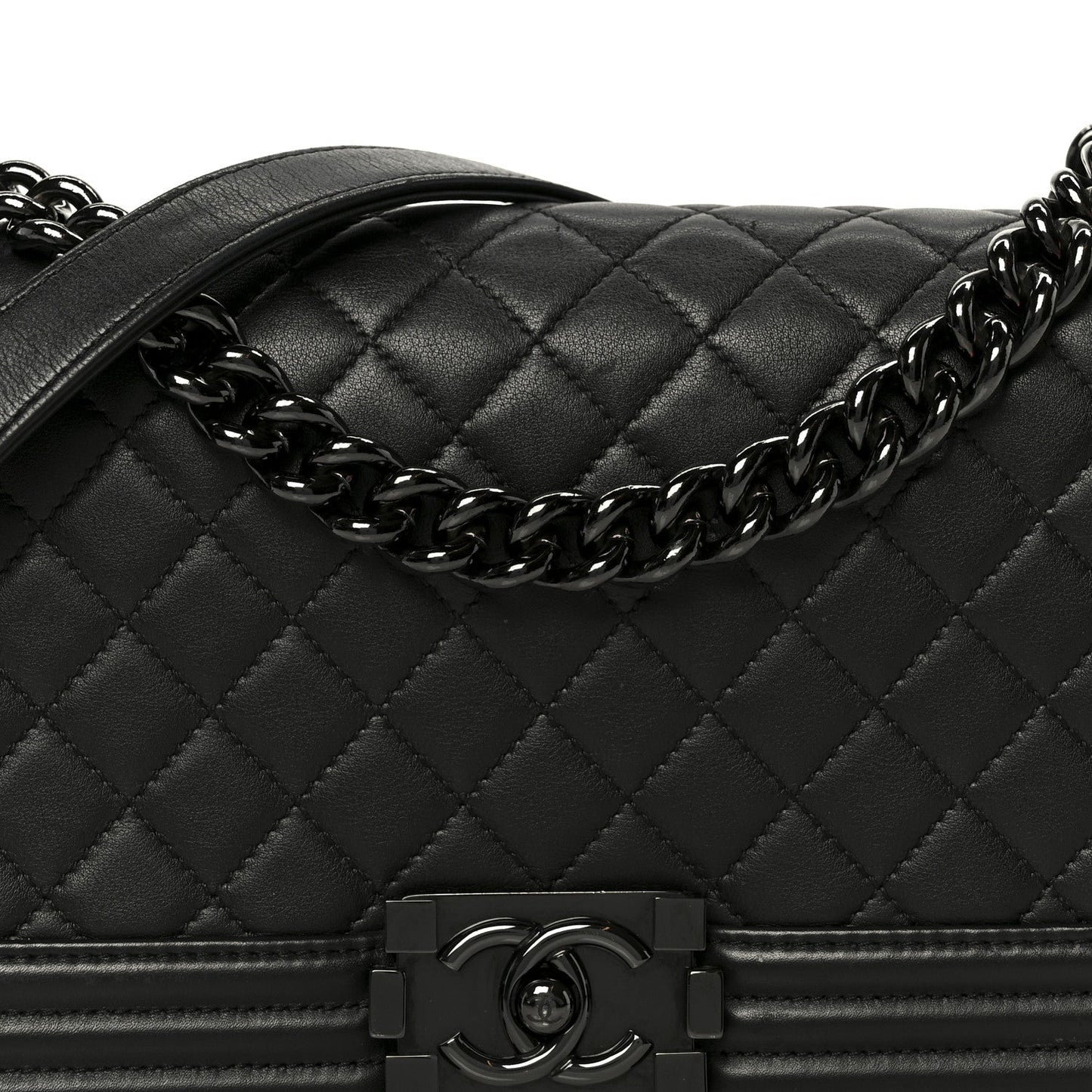 Calfskin Quilted Medium Boy Flap So Black