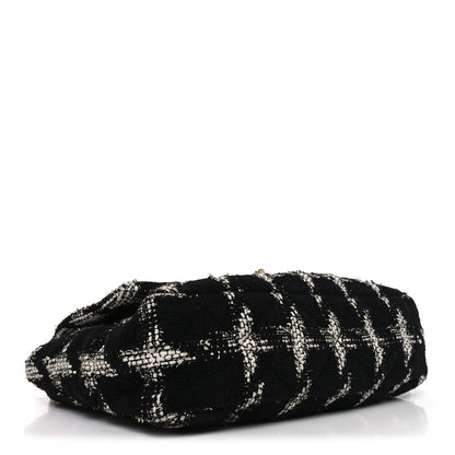 Tweed Quilted Maxi Chanel 19 Flap Black White