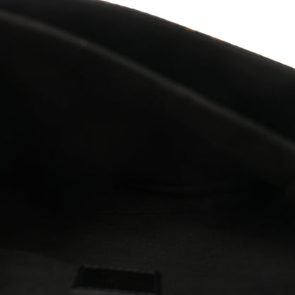 Reverse Monogram Pochette Metis